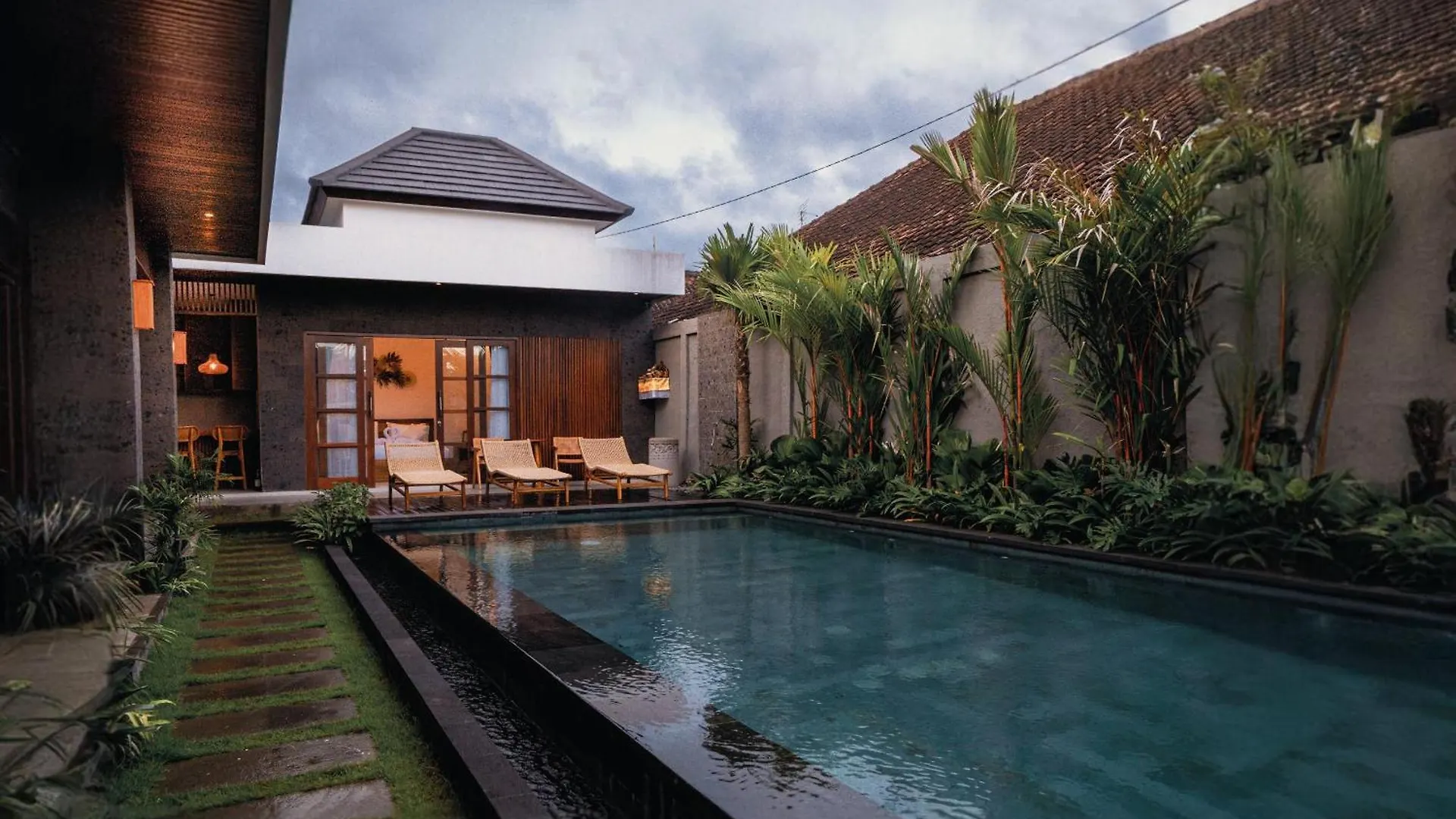 Kubera Villa Kemenuh By Prasi Ubud